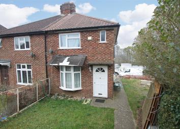 Semi-detached house For Sale in High Wycombe