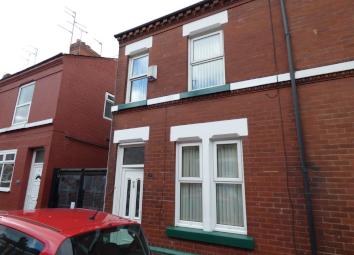 End terrace house To Rent in St. Helens