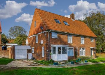 Semi-detached house For Sale in Banstead