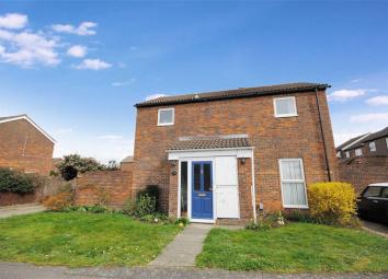 Detached house For Sale in Leighton Buzzard