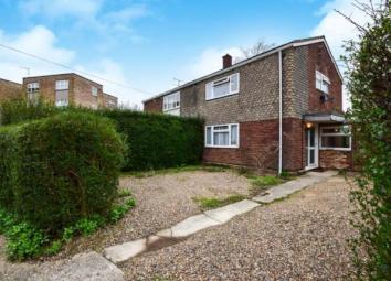 Semi-detached house For Sale in Aylesbury