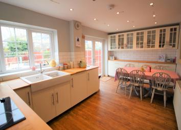 Detached house For Sale in Glossop