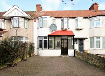 Terraced house For Sale in Harrow