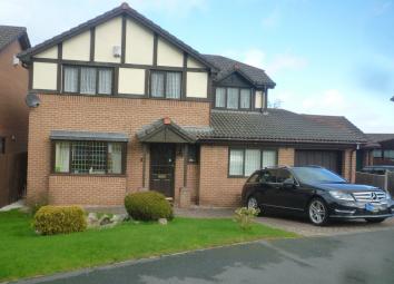Detached house For Sale in Abergele