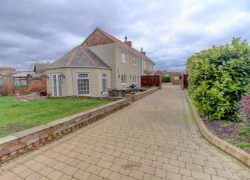 Cottage For Sale in Scunthorpe