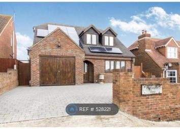 4 Bedroom Detached house to rent