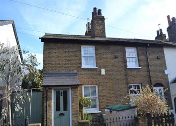 End terrace house To Rent in Isleworth