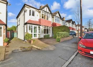 Semi-detached house For Sale in Wallington