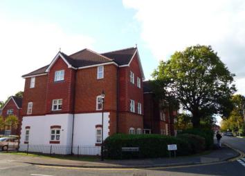 Flat To Rent in Horley