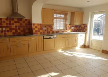 Semi-detached house To Rent in Morecambe