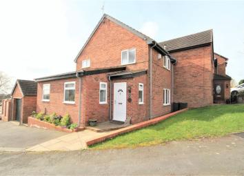 Semi-detached house For Sale in Malpas