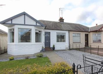 Semi-detached bungalow For Sale in Edinburgh