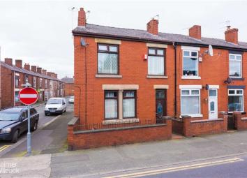 End terrace house For Sale in Leigh