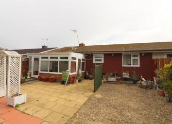 Semi-detached bungalow For Sale in Gloucester