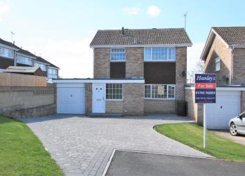 Link-detached house For Sale in Swindon