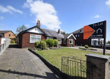 Semi-detached bungalow To Rent in Preston