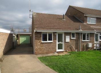Semi-detached bungalow For Sale in Hereford