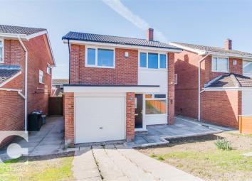 Detached house For Sale in Neston