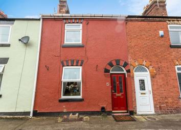 Terraced house For Sale in Mold