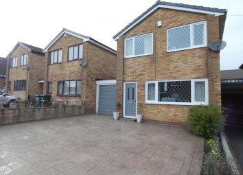 Link-detached house For Sale in Huddersfield