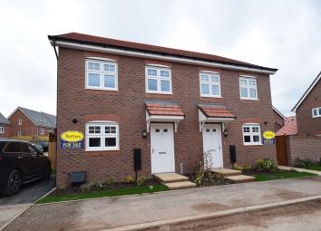 Semi-detached house For Sale in Malpas