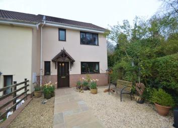 Semi-detached house For Sale in Ruardean