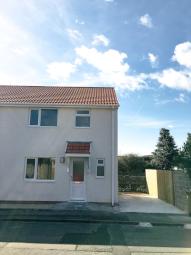 Semi-detached house To Rent in Caerphilly