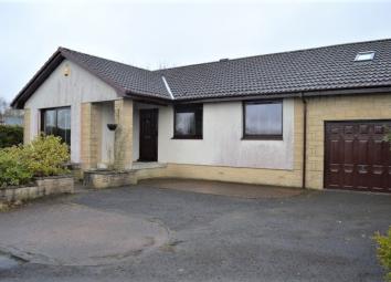 Bungalow For Sale in Bathgate