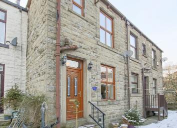 Terraced house To Rent in Bacup