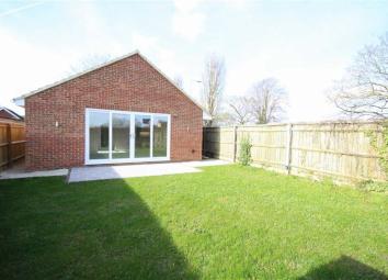 Detached bungalow For Sale in Swindon