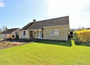 Detached bungalow For Sale in Ilminster