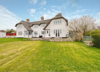 Cottage For Sale in Salisbury