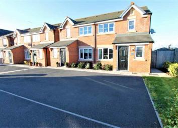Semi-detached house For Sale in Sandbach