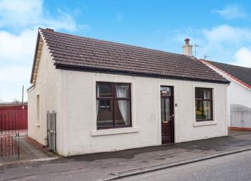 Bungalow For Sale in Bathgate