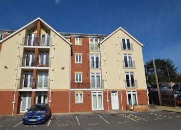 Flat For Sale in Stroud