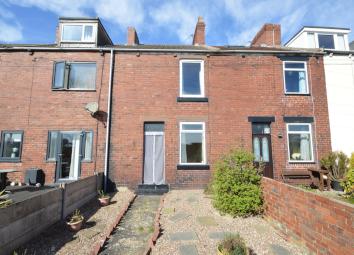 Terraced house For Sale in Wakefield