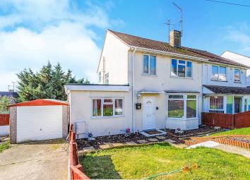 Semi-detached house For Sale in Reading