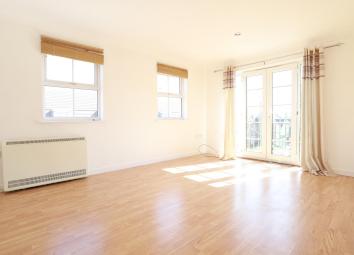 Flat To Rent in Grays