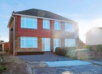 Semi-detached house For Sale in Wickford
