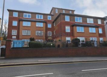 Flat For Sale in Surbiton