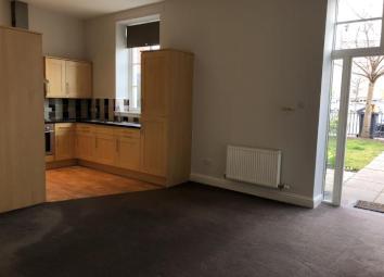 Town house To Rent in Dundee