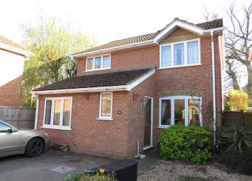 Detached house For Sale in Basingstoke