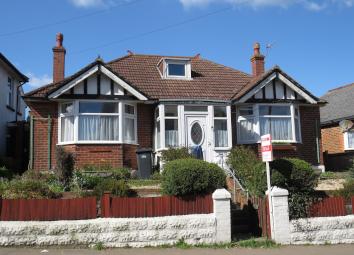 Detached bungalow For Sale in St. Leonards-on-Sea