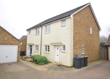 Semi-detached house To Rent in Herne Bay