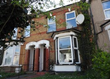 Terraced house To Rent in Gravesend