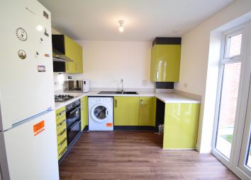 Semi-detached house To Rent in Maidstone