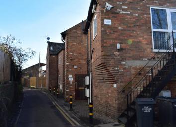 Flat To Rent in High Wycombe