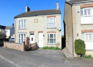 Semi-detached house For Sale in Hitchin