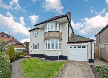 Detached house For Sale in Epsom