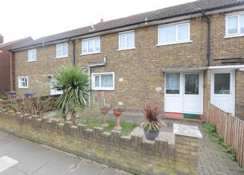 Terraced house For Sale in Grays